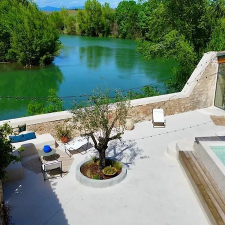 Les Terrasses De - - Piscine Et Jacuzzi 3* Bélarga